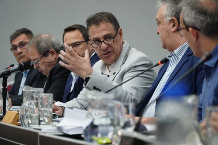 El ministro Fernández presentó el Presupuesto 2026: “Distribución federal a municipios sin distinciones partidarias”