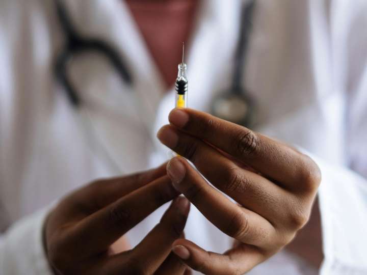 Cuánto cobran las enfermeras en noviembre de 2025