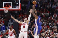 Deadspin | Bulls take lone lead on Nikola Vucevic's late trey, stun 76ers