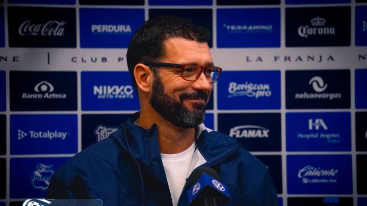 La polémica en que arrastra Albert Espigares como nuevo DT del Puebla