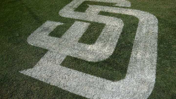 Padres to explore options, including sale of franchise