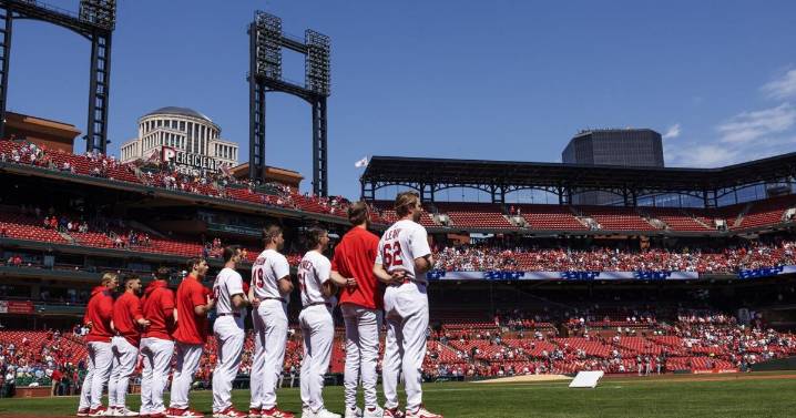 On Thanksgiving in STL, a look back at a brutal sports year