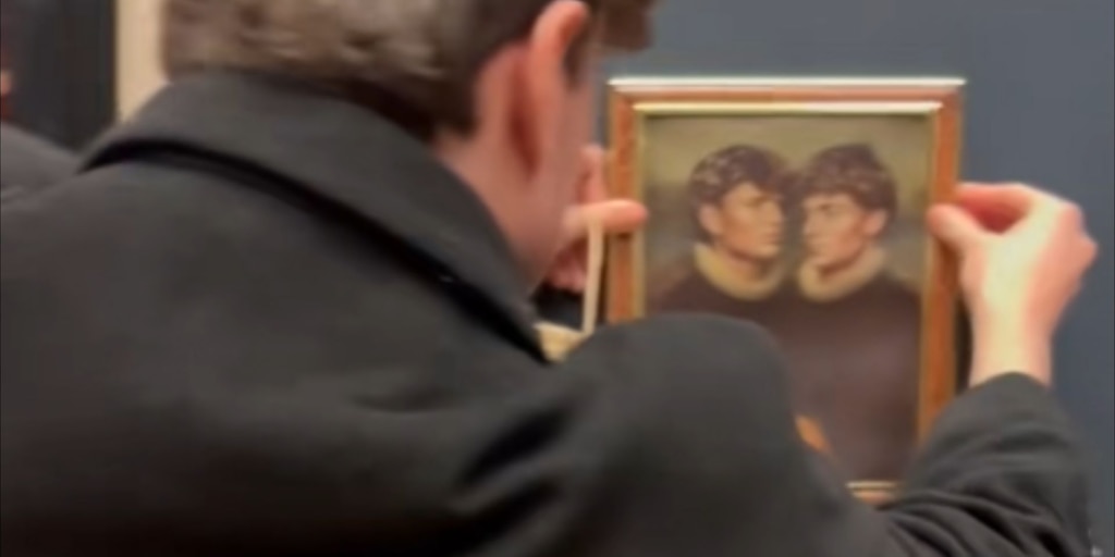 Otro golpe a la seguridad del Louvre: cuelgan un cuadro en la sala de “La Gioconda”