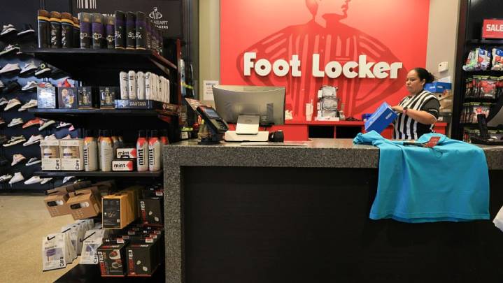 Dick's Sporting Goods DKS Q3 2025 Earnings Miss and Foot Locker Moves