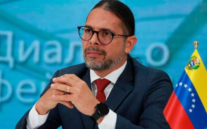 Rusia y Venezuela establecen cooperación para enfrentar guerra cognitiva