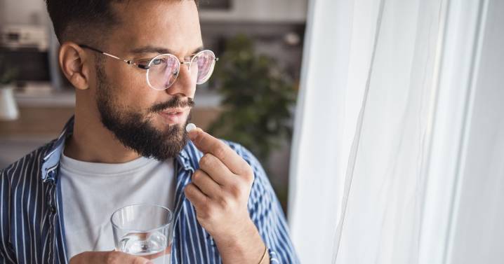 Omeprazole patients urged to call 111 with these symptoms