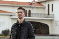 Murcia Plaza Cultura | El costarricense Roberto Cambronero gana el Premio de Novela Fundación Mediterráneo: "La ficción nos permite interrogar lo que la realidad no responde"