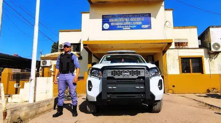 En distintos hechos, policías retuvieron a dos adolescentes que portaban armas blancas