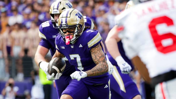 Raiden Vines-Bright injury: Washington receiver leaves in ambulance vs Purdue