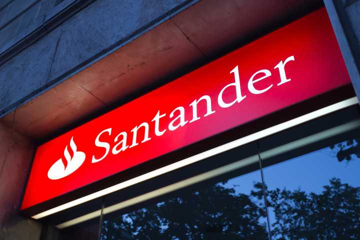 Santander US Awards BCC $100K To Support Scholarships For First