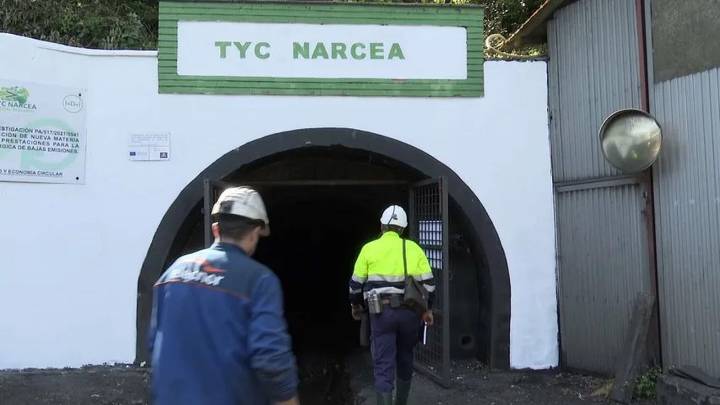 Un derrumbe en una mina de Cangas del Narcea deja al menos dos trabajadores atrapados
