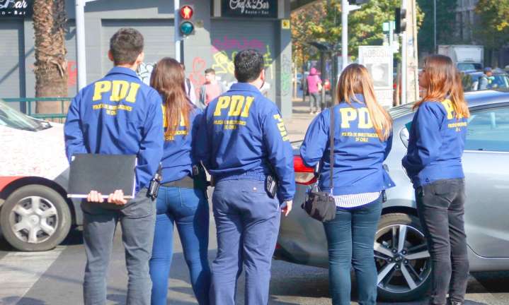 Seis funcionarios de la PDI detenidos en Puente Alto: Serán formalizados por contrabando y tráfico de drogas