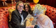 Así fue el encuentro entre Charly García y Rosalía: regalos, elogios y una promesa a futuro