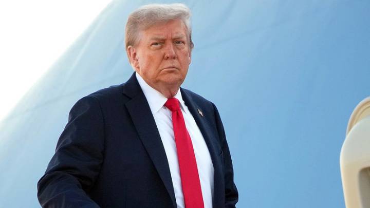 Trump Signs Bill to End Record 43-Day Government Shutdown