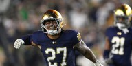 Notre Dame linebacker Kyngstonn Viliamu-Asa out for season with knee injury