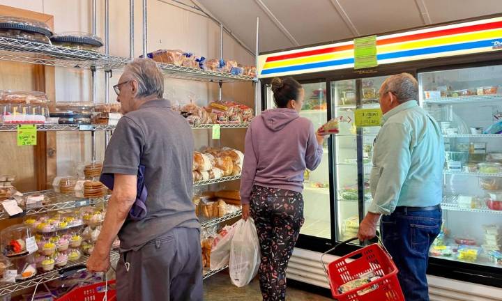 “No sé qué haremos”: 40 millones de estadounidenses, en vilo por subsidios alimentarios