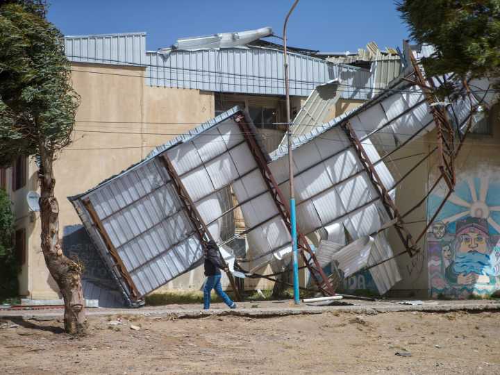Sigue el alerta por fuertes vientos en la Patagonia y hay preocupación por los incendios en Epuyén