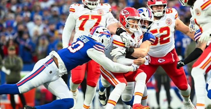 AFC Playoff Picture: Buffalo Bills knock Kansas City Chiefs from playoff position