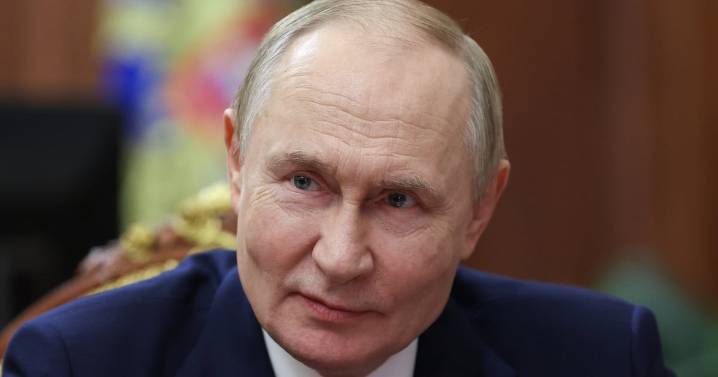 Putin’s Shrivelled Hand Sparks Debate About Despot’s Ailing Health