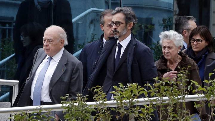 Jordi Pujol, ingresado con neumonía pocos días antes del juicio contra él y sus hijos