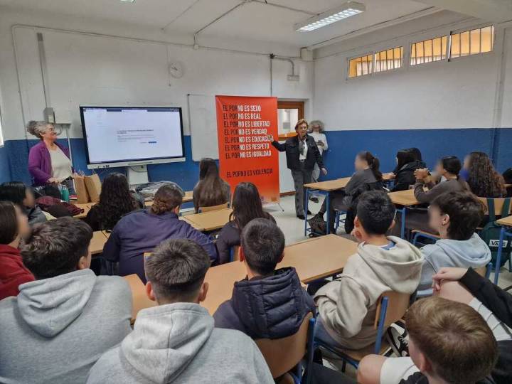 Igualdad inicia la presentación de la campaña “El porno es violencia”