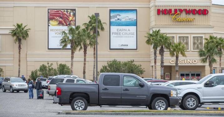 These Mississippi Coast casino buffets are open for Thanksgiving. Some will offer crab legs.