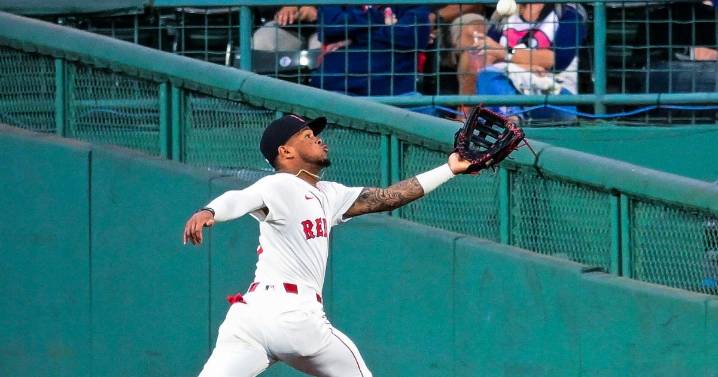 Boston Red Sox outfielders Ceddanne Rafaela, Wilyer Abreu win Gold Glove Awards
