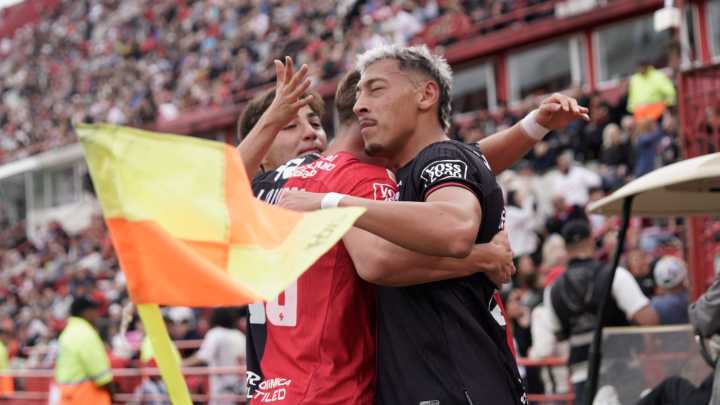 Con suspenso, se terminó el sufrimiento de Newell's: seguirá en primera