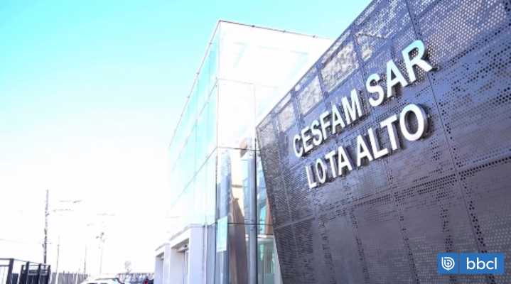 Familia de adulta mayor que murió frente a Cesfam de Lota tras no recibir atención presentará querella