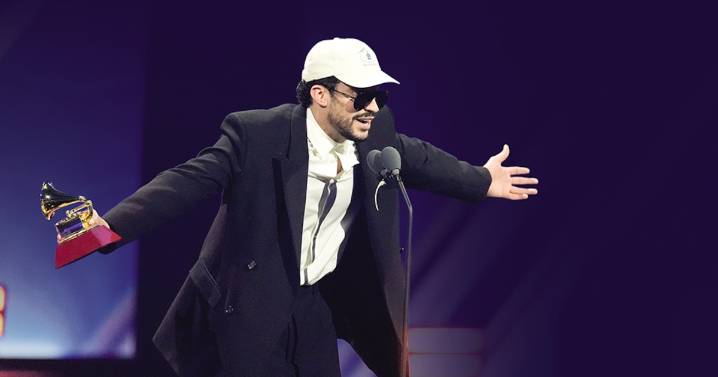 Bad Bunny corona éxito en los Latin Grammy