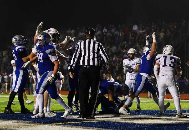 Southern Lehigh football scores last-minute TD to rally past Shamokin, into state semis