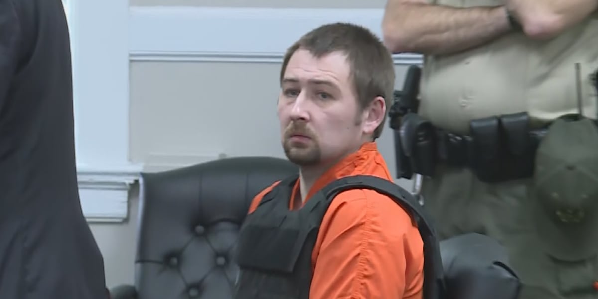 State seeking death penalty for accused quadruple murderer