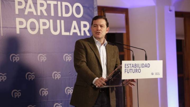 Mañueco defiende "la esencia de gobernar" frente al "ruido"