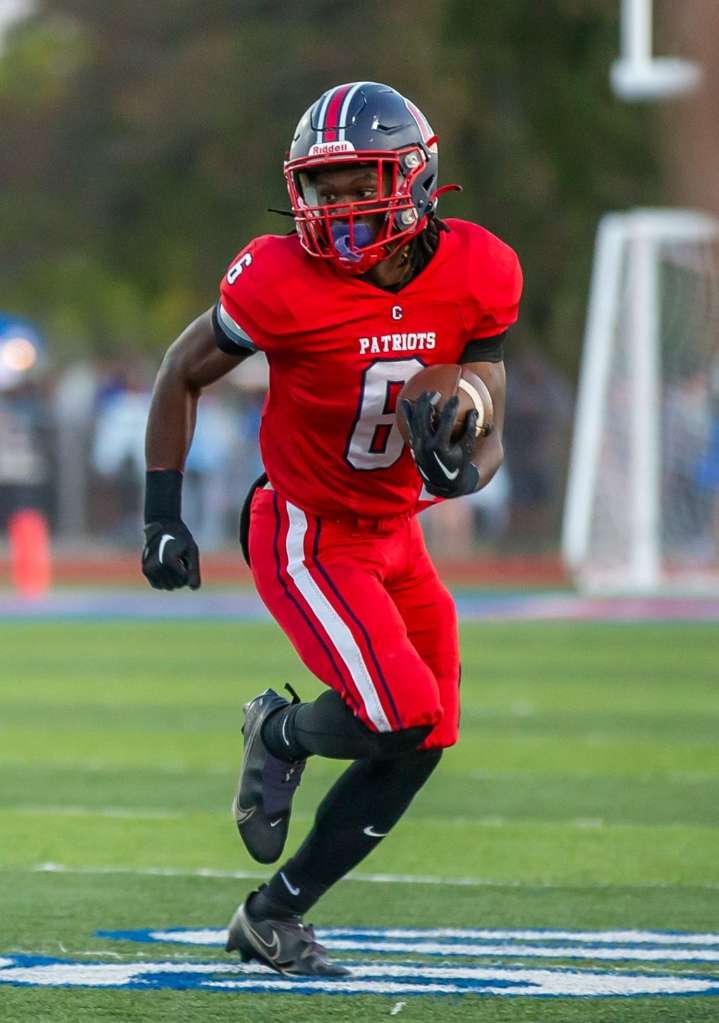 Big plays help Groves burn Warren Cousino to claim district trophy