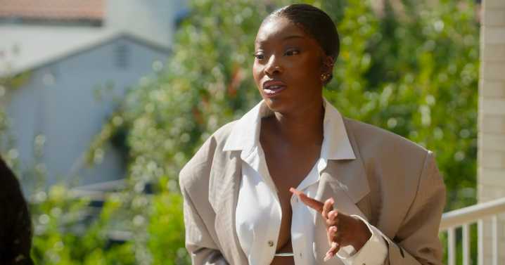 Selling Sunset star Chelsea tearfully shuts down Mary's 'single mum' snub