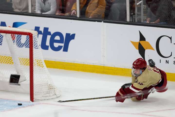 No. 18/17 Boston College men’s hockey earn late win over Vermont