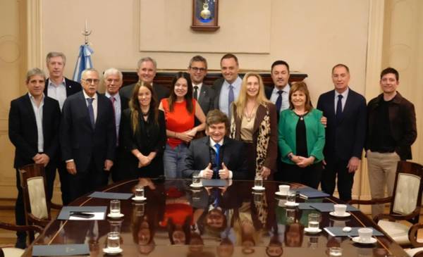 Milei reunió a su gabinete: nuevos ministros y estrategia política 2025