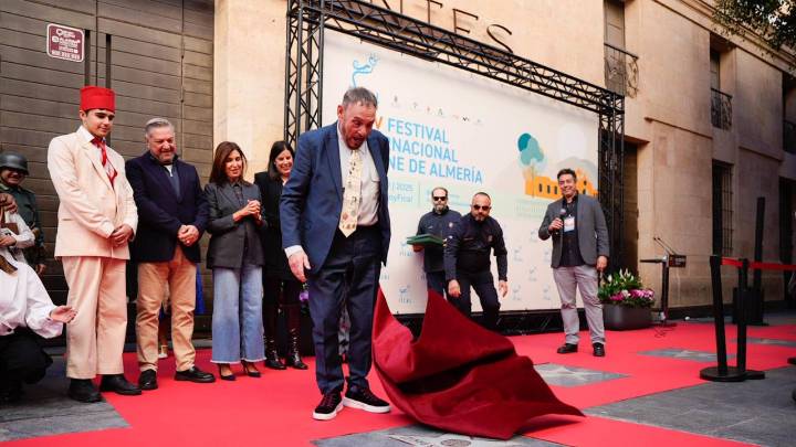 John Rhys-Davies arrasa en Fical: "Si amas a tu público y cuidas de él, un día cuidará de ti"