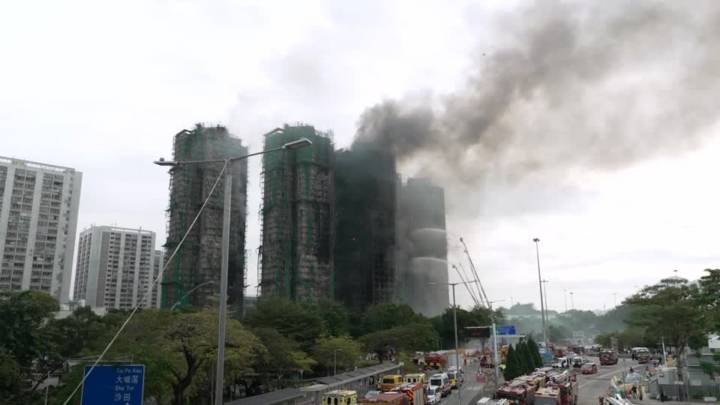 Hong Kong fire death toll continues to rise, hundreds still missing
