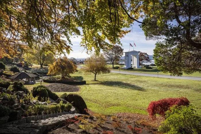 Cross-border travel from B.C. to Washington state dives again