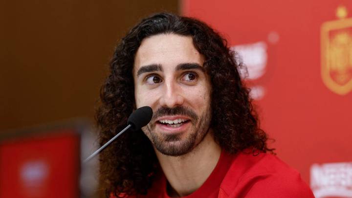 Cucurella: "Lamine Yamal quería estar con nosotros, es un tema complicado"