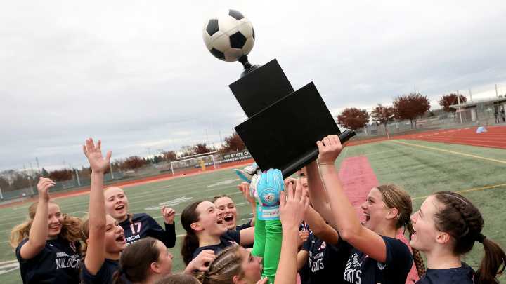 Crosspoint girls soccer captures program's fourth B state championship