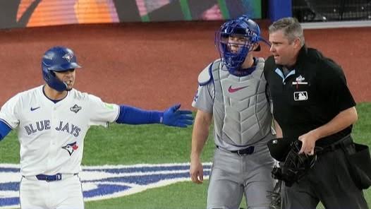 VIDEO: Se vaciaron las bancas Dodgers y Blue Jays tras golpe