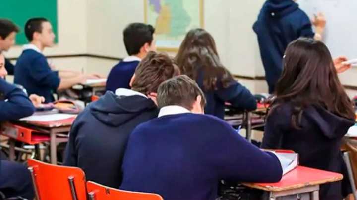 Por decisión del Gobierno, los colegios privados podrán fijar las cuotas sin autorización previa