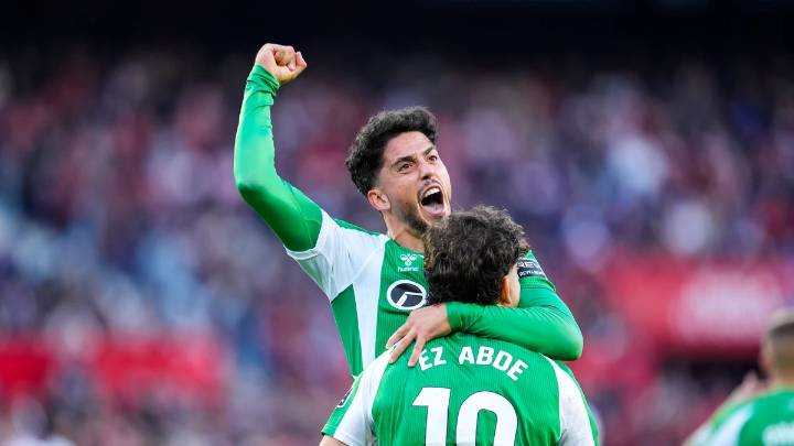 El Betis conquista un polémico derbi con goles de Fornals y Altimira (0