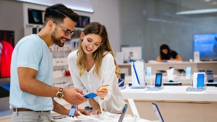 Alkosto y Falabella tienen computadores, celulares y más electrodomésticos hasta con un millón de pesos de descuento