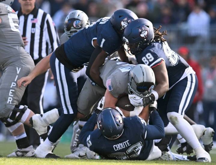 UConn football notes: New defense scheme holds Air Force in check