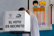 Ecuador: El ‘No’ sigue delante en las cuatro preguntas del referéndum al 50 % escrutado