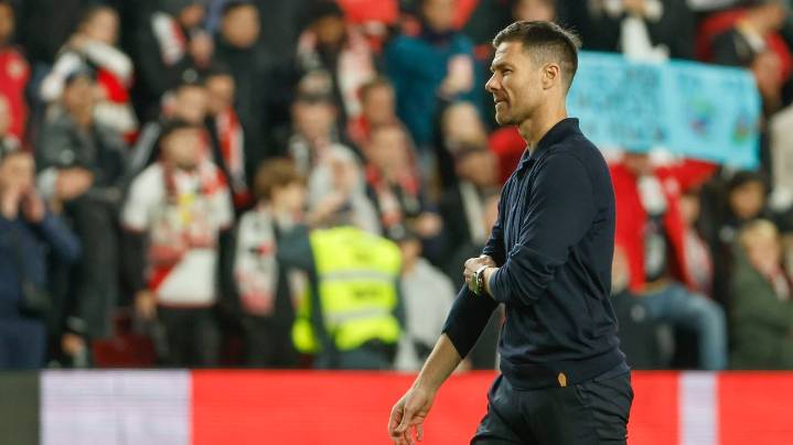 Xabi Alonso, un parón instalado en el diván