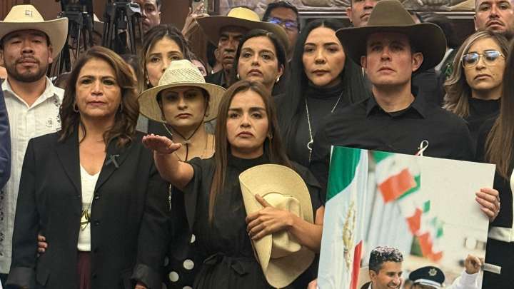 Grecia Quiroz Rinde Protesta como Alcaldesa de Uruapan, Michoacán, Tras Asesinato de su Esposo